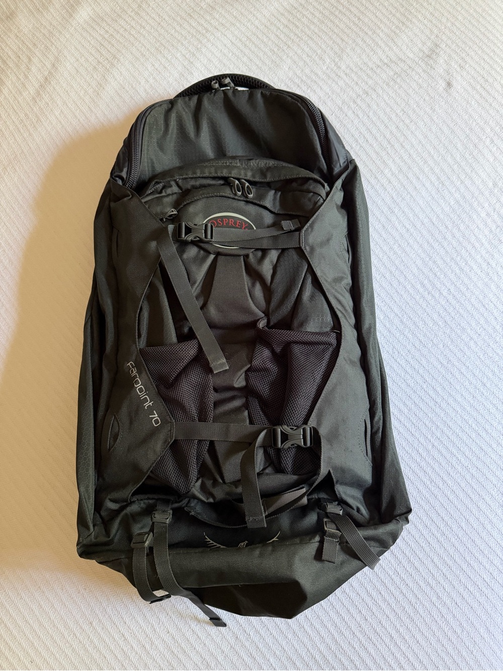 Osprey Farpoint 70 Men’s Travel Backpack in Black